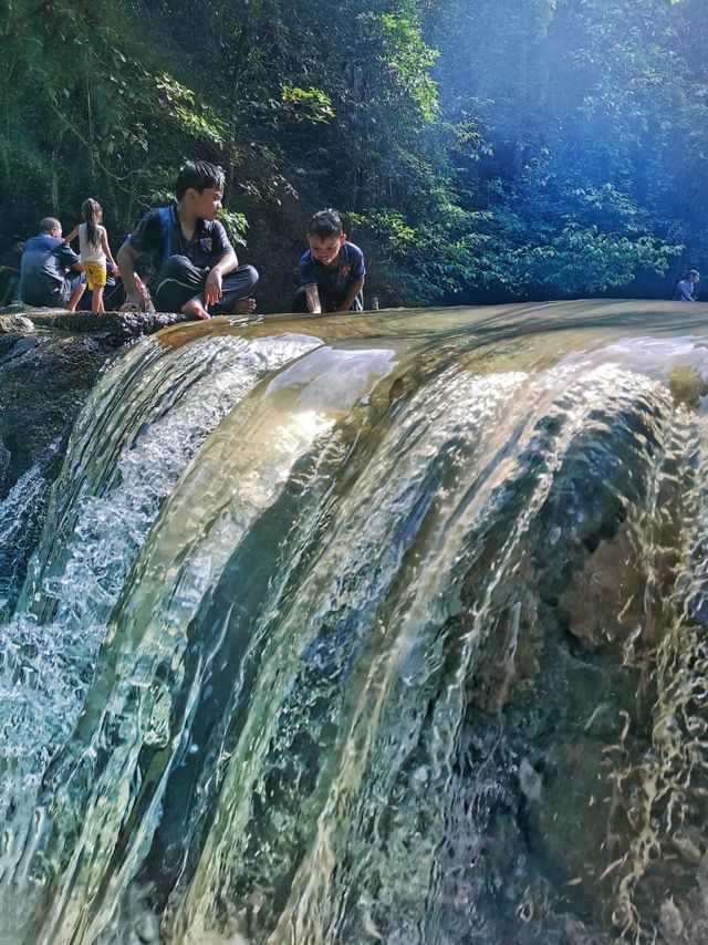 Gunung Ledang Waterfall exploration!