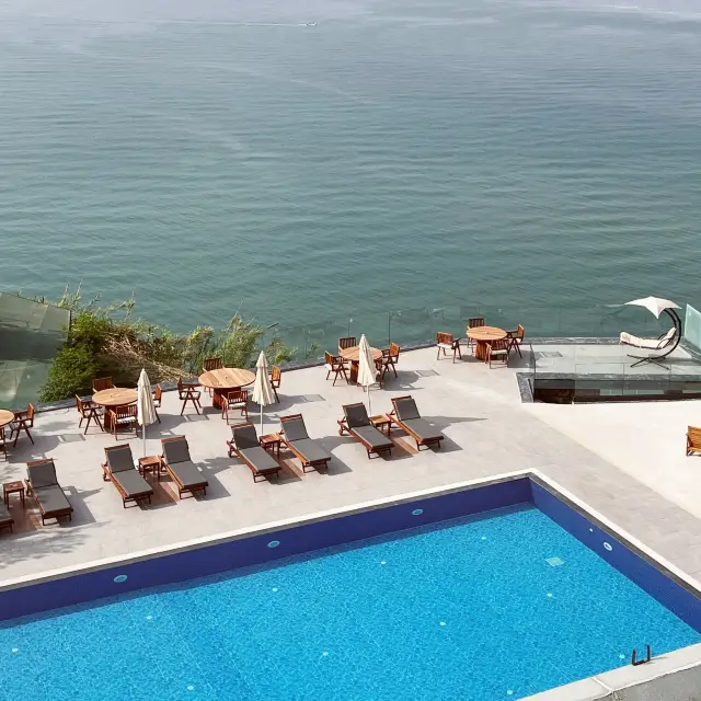 Antalya Lara otel- affordable beach vacation 