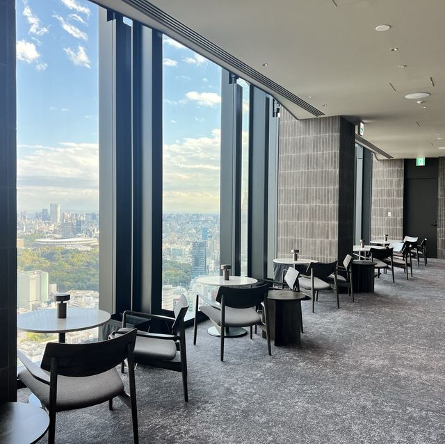 《東京・新宿》45階にあるラグジュアリーなBAR🍸