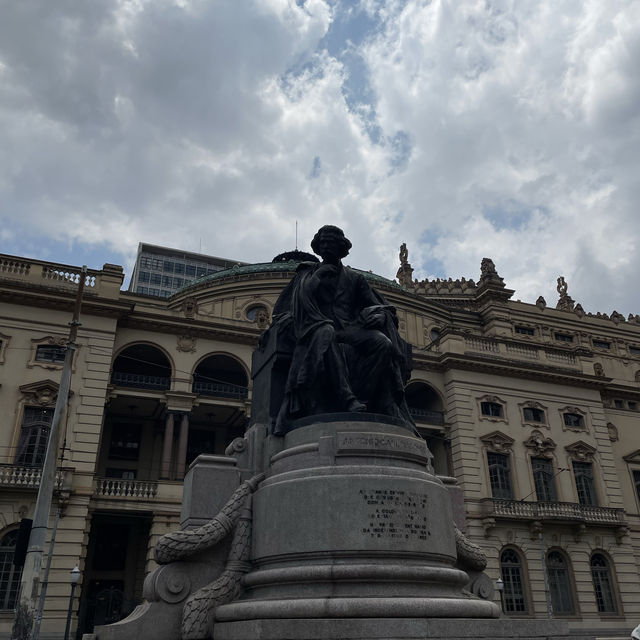 Exploring downtown São Paulo