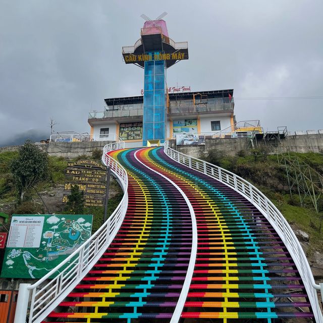 สะพานแก้วมังกรเมฆ (Glass Bridge Rong May)