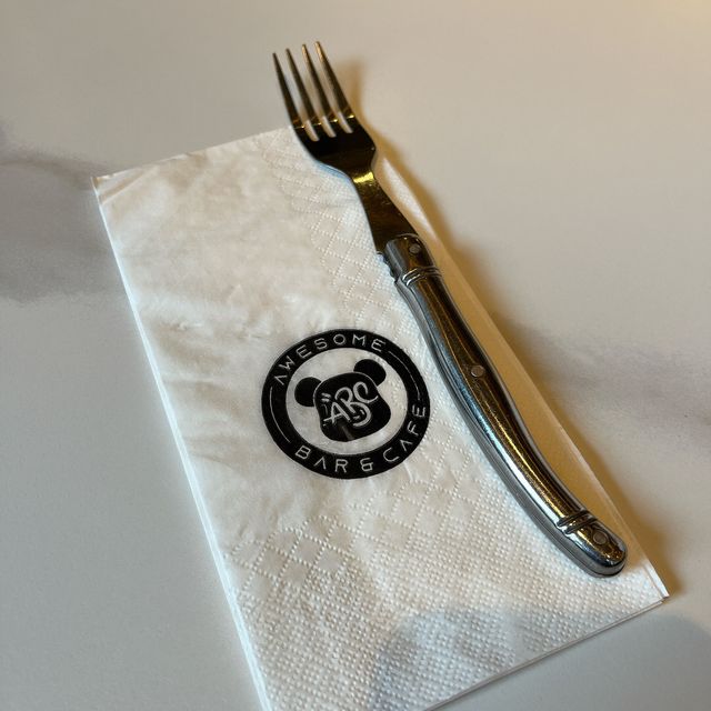 尖沙咀｜玩味十足環境一流嘅玩具收藏西餐廳🍽️🍾🧸