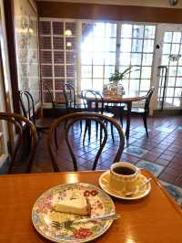 【横浜/元町】高台を登ると現れるエモすぎる純喫茶