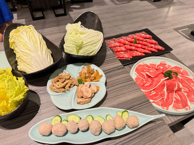 天氣冷冷的最適合吃麻辣鍋/青花驕