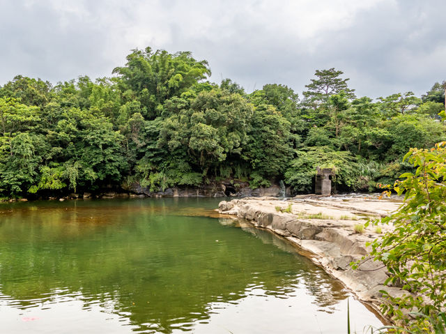 스펀 하이킹...Shifen Falls Walk