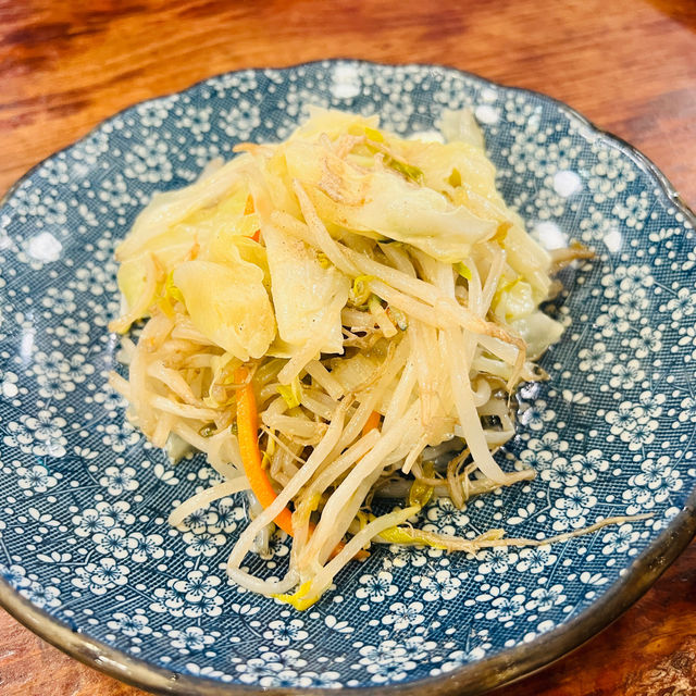 「天津街巷弄內的日式鰻魚飯店，人均價格200-400元」
