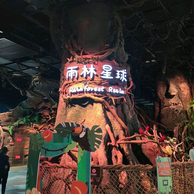 Zhuhai Chimelong Spaceship Park