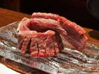 「臺北精華區梵燒肉」- 年米其林推薦餐廳，極致和牛燒肉饗宴