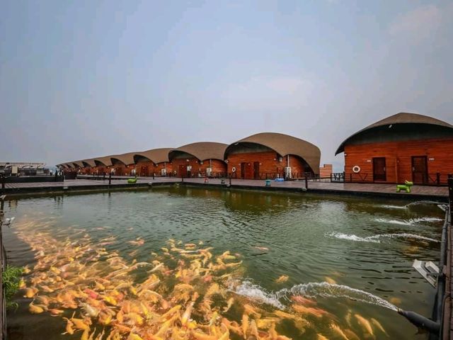 Leaf Lake Kan Resort