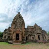 เขาพนมรุ้งในวันที่อากาศดี