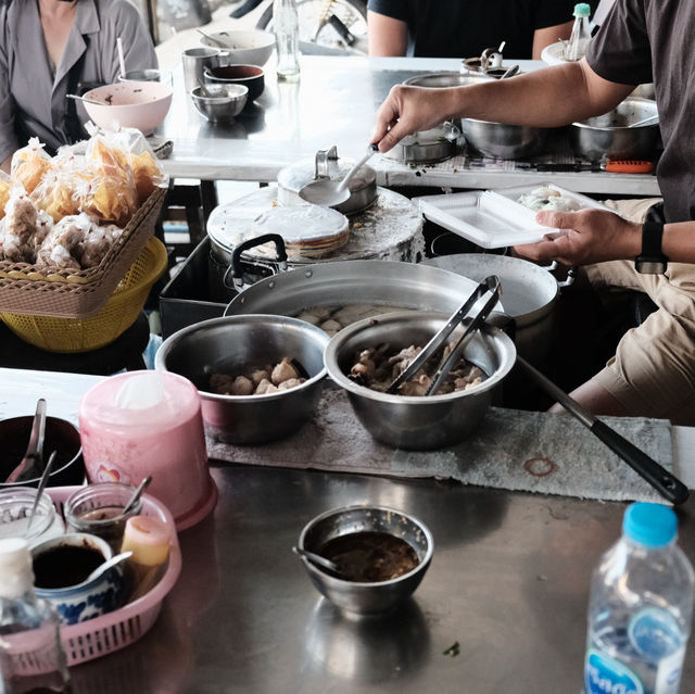 ร้านปากหม้อเจ๊โบ้