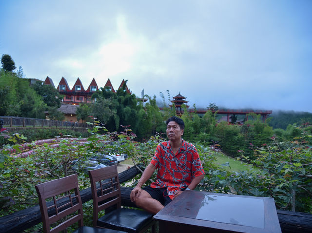 ที่พักยอดฮิตหมู่บ้านรักไทย Lee Wine Ruk Thai 