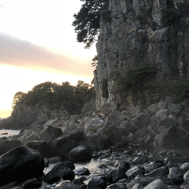 Explore Jeju - Jeongbang Waterfall 🇰🇷