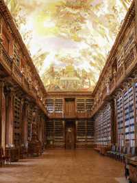 【プラハ🇨🇿】世界一美しい図書館のあるストラホフ修道院