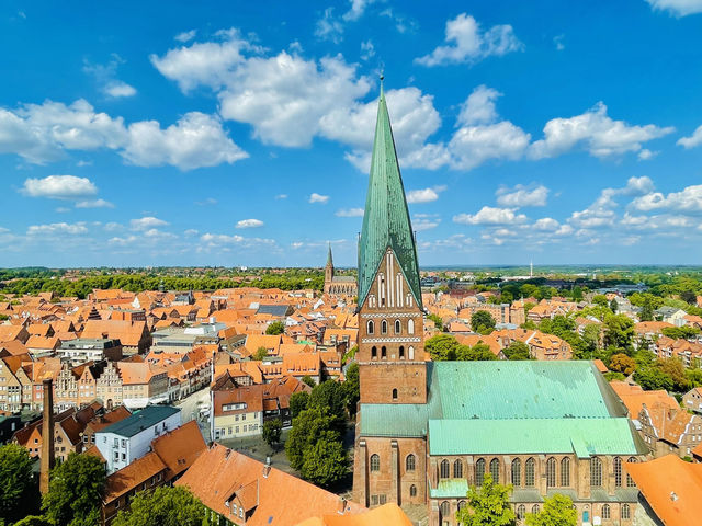 A unique architectural beauty and captivating urban escape🇩🇪😎