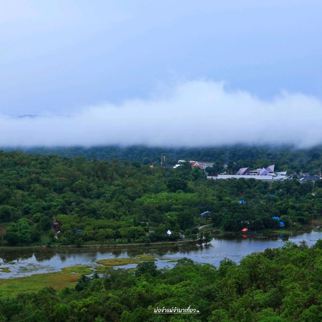 วัดสิรินธรวรารามภูพร้าว วัดสวยอุบลราชธานี