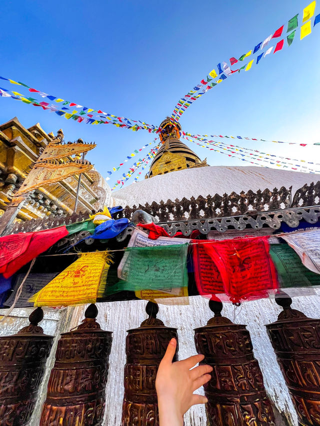 【カトマンズ🇳🇵】世界遺産に登録されている丘の上の仏教寺院🛕