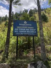 Stunning Hadabuan Naisogop Waterfall