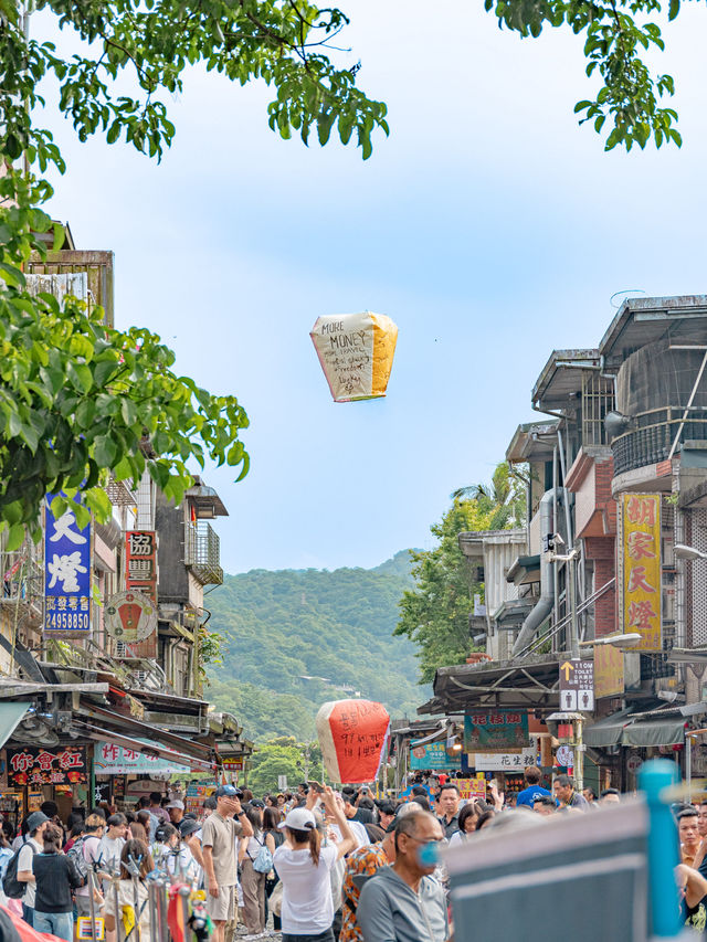【台湾】まるで千と千尋の世界🏮台湾旅行で絶対外せない九份と十分を1日でめぐる方法💡 　
