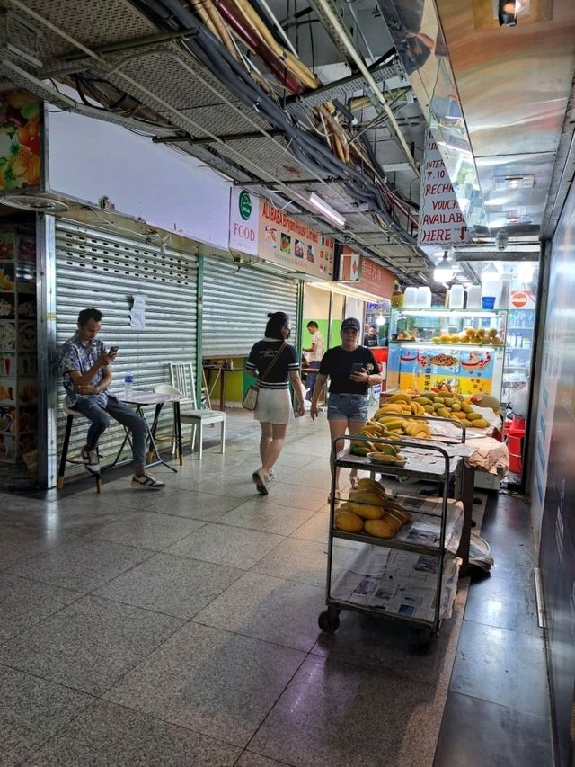 【重慶大厦:香港】香港で両替するならここ!!