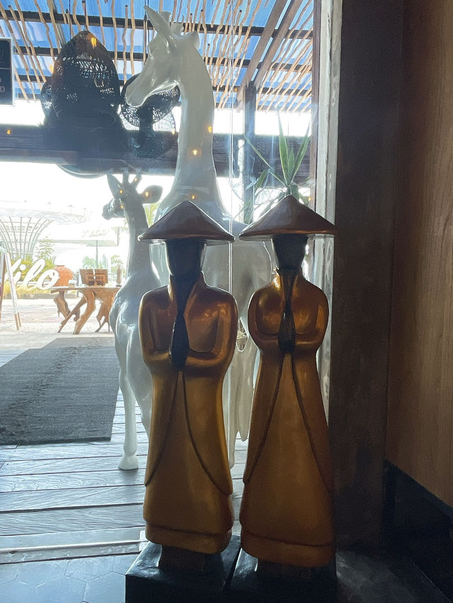 【バリ島】海沿いのオシャレカフェで美味しい料理満喫✨