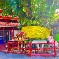 สักการะศาลเจ้าพ่อหลักเมืองชลบุรี