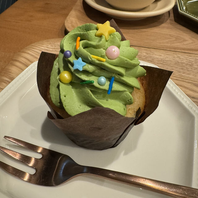ニューヨークのカフェのような雰囲気でカップケーキがとっても美味しいカフェ🧁💞