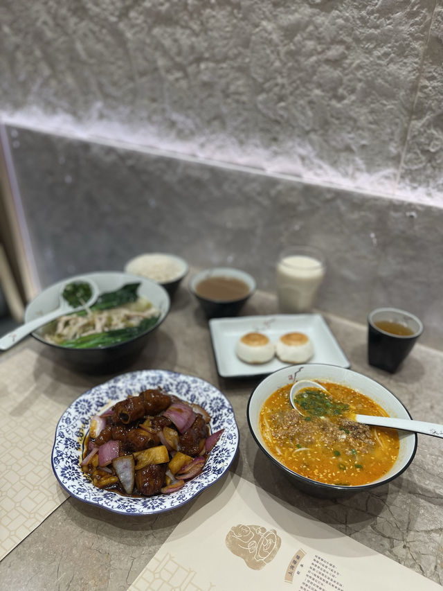 上海婆婆👵🏻 終於開到黎將軍澳喇🥳！