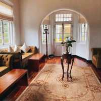 LUXURY ESCAPE @ THE GOLDEN RIDGE HOTEL.