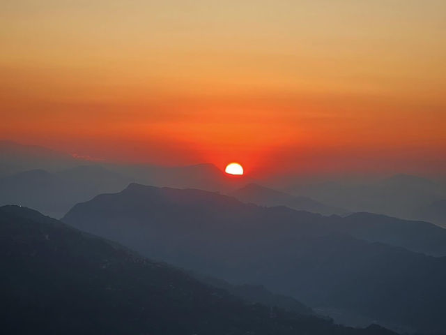 Gateway to the Himalayas: Sarangkot View Tower