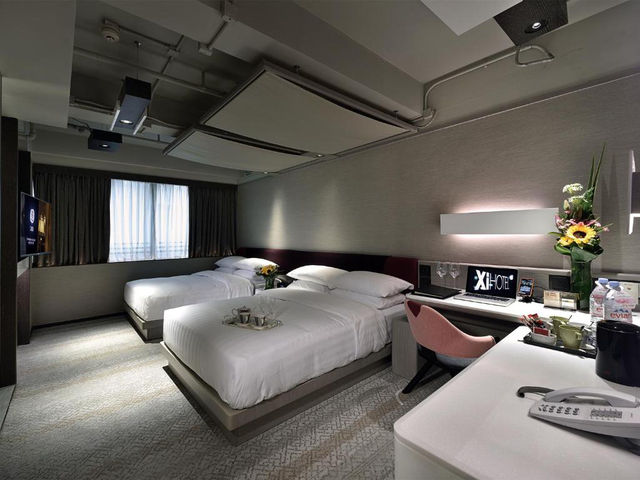 Xi Hotel 