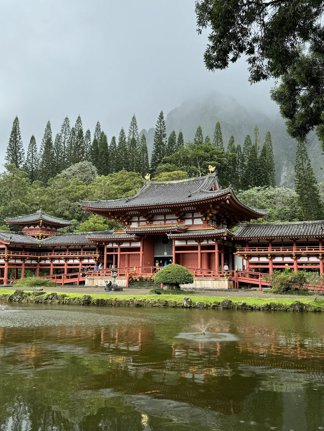Amazing Japanese Temple in Hawaii!