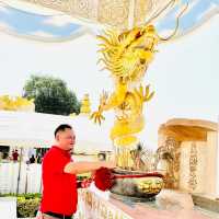 ตรุษจีนกราบขอพรเจ้าแม่กวนอิม เสริมมงคลชีวิต