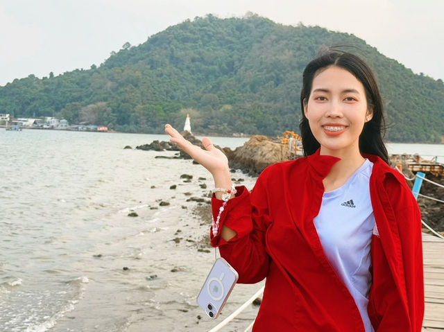 เจดีย์กลางน้ำ สถานที่ธรรมชาติสุดสวย ในจันทบุรี