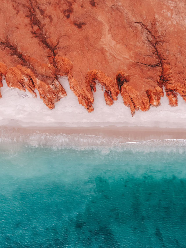 Incredible colours in Broome 🔴🔵