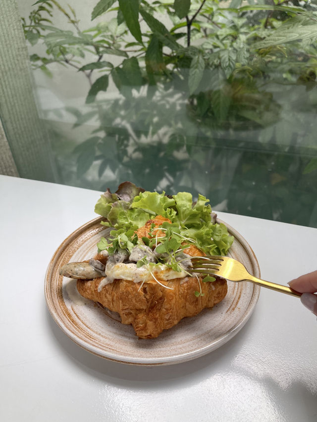 曼谷探店｜隱藏在樹林中的世外桃源咖啡店