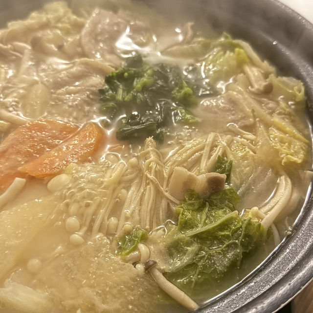 冬日夢幻體驗❄️｜在長野·飯山雪屋裡吃火鍋，超Chill！