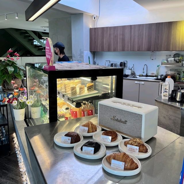 nice cafe