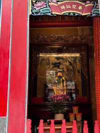 ขอพรความรัก ที่วัดหลงซาน (ไทเป ไต้หวัน)