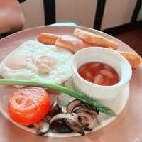 English Charm Breakfast At Lakehouse Restuarant