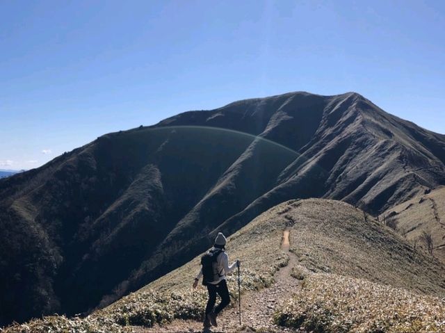 石鎚山に次ぐ西日本第2の高峰