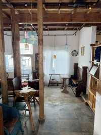 TOE LIBRARY PARC: A Quiet Café for a Solo Escape