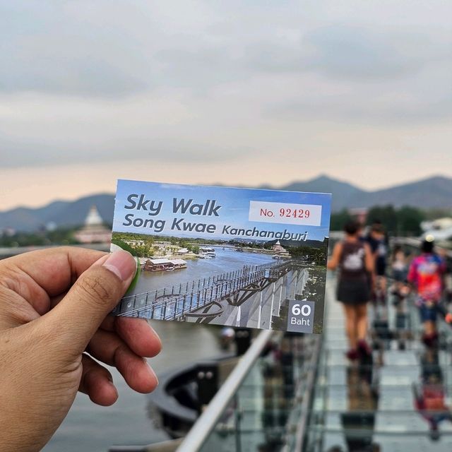 ชมวิวสวยๆ บน Skywalk กาญจนบุรี