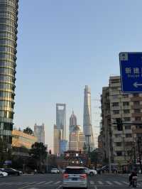 Shanghai: Where modernity Meets Adventure! ✨🏙️