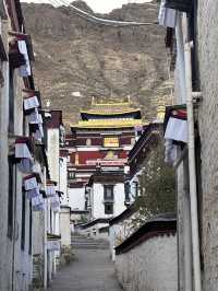 Tibet’s Spiritual Heart 扎什伦布寺 Shigatse