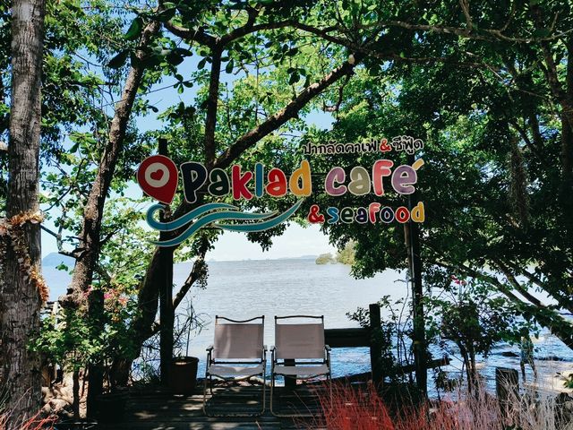 paklad cafe and seafood
