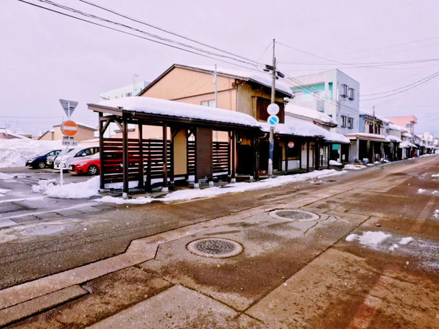 Snowflakes, Lanterns & Surprises — My Winter Escape to Joetsu-Takada
