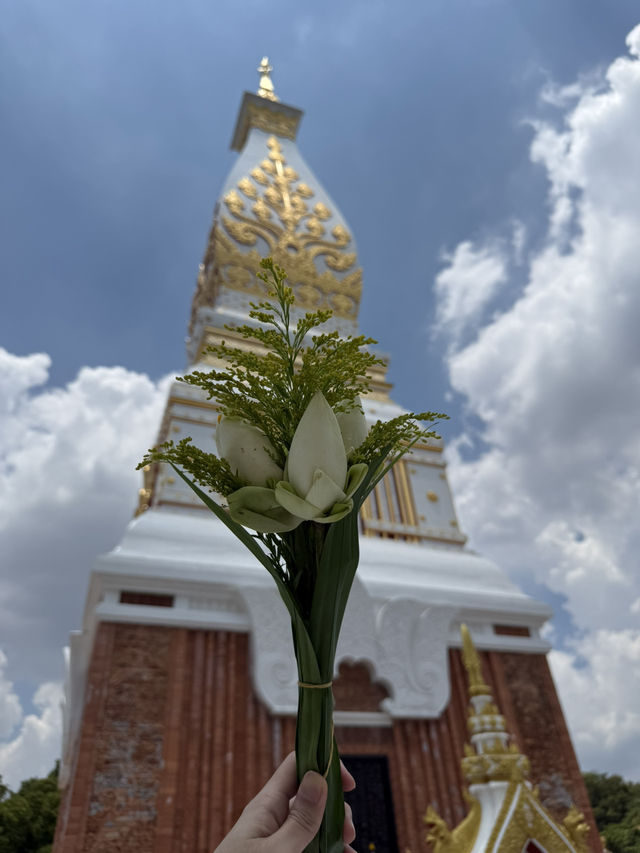 ⛩️ แดนอีสาน แหล่งศรัทธา พระธาตุพนมต้องมา!