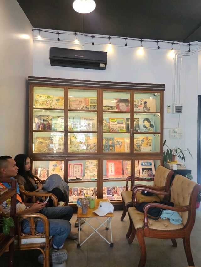 บ้านวิชั่นคาเฟ่ by กระแป๋ง สุรินทร์ 