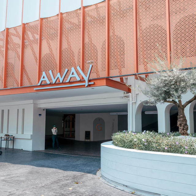 Away Bangkok Riverside Kene
